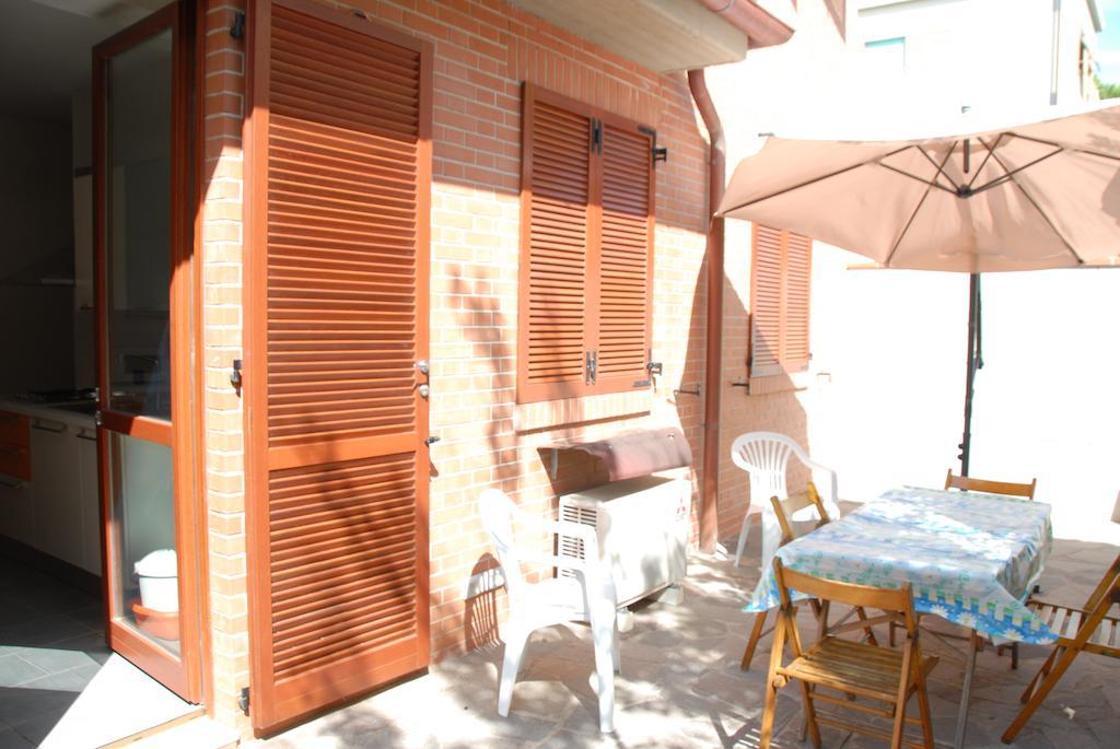 I Portici Appartamenti Marina di Grosseto Phòng bức ảnh