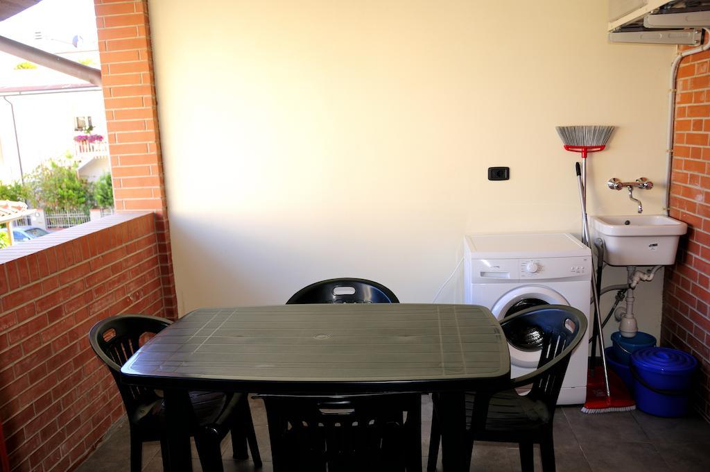 I Portici Appartamenti Marina di Grosseto Phòng bức ảnh